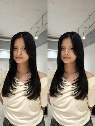 ロング あんな🦋レイヤー カット/透明感カラーのヘアスタイル