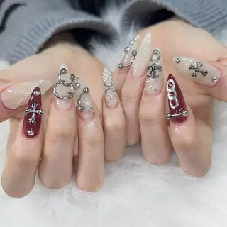 ネイル BLUEM なな🐶のネイルデザイン