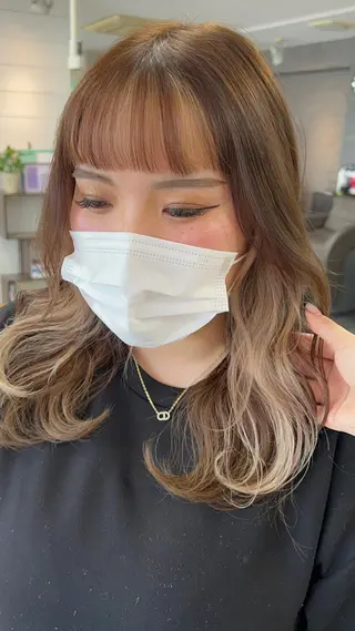 セミロング カラー ヘアアレンジ インナー×縮毛矯正 ピンクカラー澤井里菜のヘアスタイル