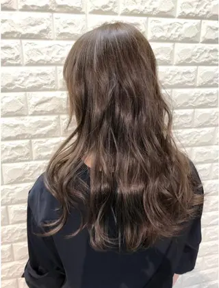 カラー FURUKAWA JUNYAのヘアスタイル