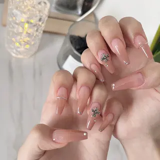 ネイル NEO Beauty Salon所属・𝐍𝐄𝐎 𝐉𝐔𝐑𝐈のネイルデザイン