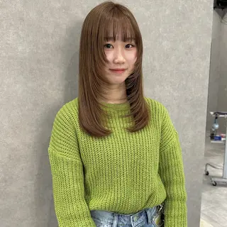 セミロング カラー はちすか るかのヘアスタイル