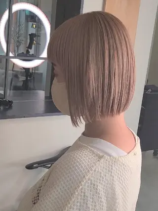ショート カラー ブリーチカラー🌈 嘉名 真樹のヘアスタイル