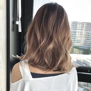 ミディアム カラー ヘアアレンジ TOMO GEEKS代表のヘアスタイル