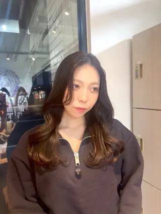 ロング 熊田 秀佳のヘアスタイル