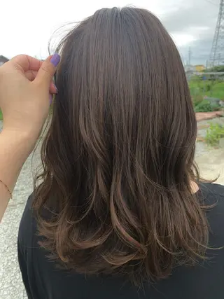 ロング カラー ストウ ナナエのヘアスタイル