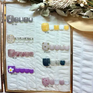 ネイル Nanala. LUNAのネイルデザイン