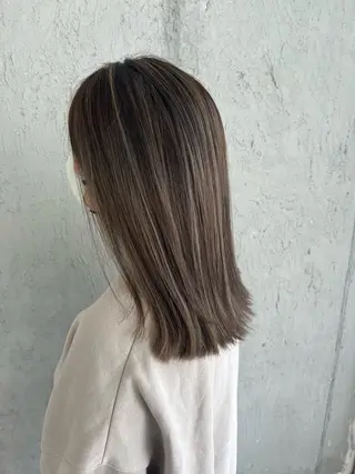 ミディアム カラー Mariana雛/ 西大分/ハイライトのヘアスタイル