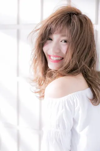 セミロング 🌈ハイトーン/ ワタル🌈のヘアスタイル