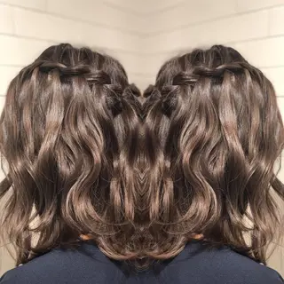 ミディアム カラー ヘアアレンジ 髪質改善×ハイトーン 中田啄也のヘアスタイル