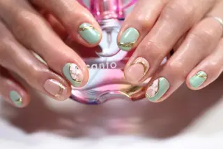 ネイル ママリンド　志村坂上店所属・しみ えんのネイルデザイン