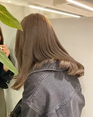 ミディアム 透明感モテ艶髪カラー Gallicaイリサのヘアスタイル