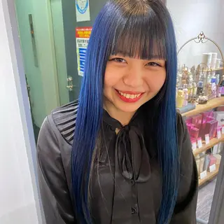 ロング カラー 梅田ハイトーン チダ ヒナノのヘアスタイル