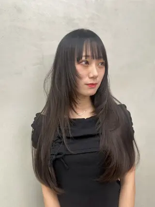 ロング issaアカデミー所属・渡邊 七海のヘアスタイル