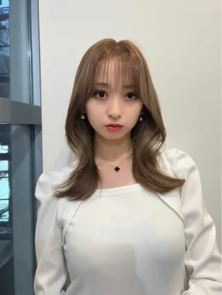 ミディアム 韓国ヘア レイヤーカットのヘアスタイル