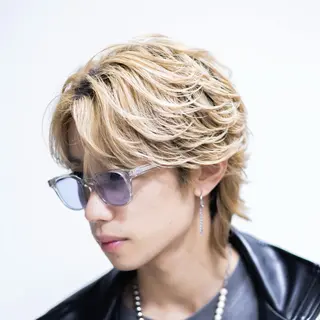 ショート カラー パーマ メンズ フェザーパーマ職人 🪶ryosukeのヘアスタイル