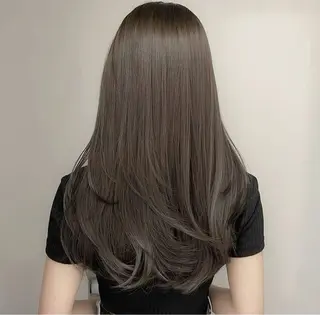 セミロング カラー 艶髪レイヤー顔周り グレージュ添田晃基のヘアスタイル