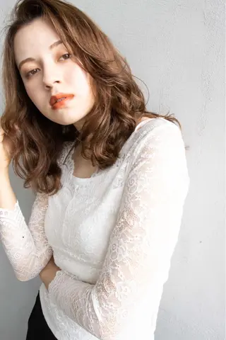 セミロング カラー 水島 悠香子のヘアスタイル