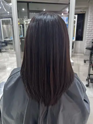 セミロング カラー 巖本 真希のヘアスタイル