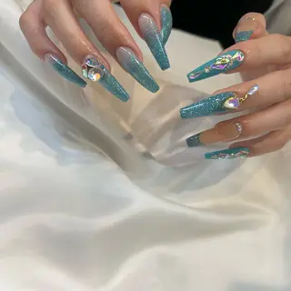 ネイル 糀屋 彩奈のネイルデザイン