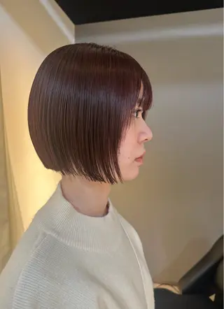 ミディアム ボブ、小顔レイヤー 暖色カラーほのか🍒のヘアスタイル