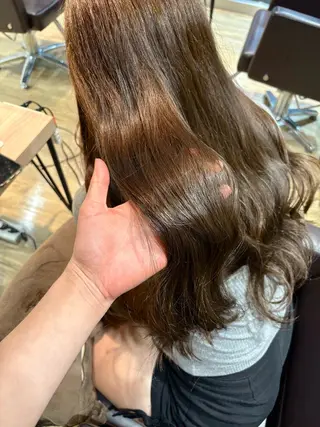 セミロング N+【エヌプラス】所属・川畑 心子のヘアスタイル