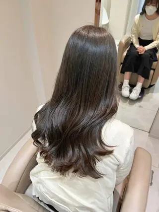 ロング カラー ノイシキ サキのヘアスタイル