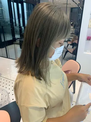 ミディアム カラー ハッシュカット/ハイ トーン/MANAMIのヘアスタイル