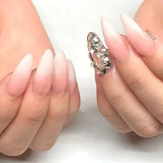 ネイル VOGUE ×SWANのネイルデザイン