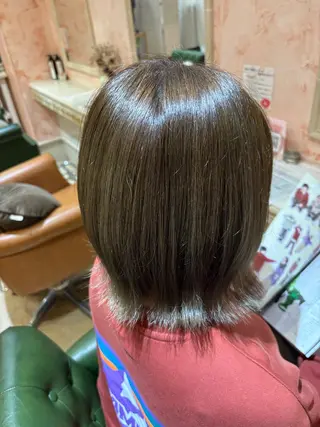 カラー 森山 実結のヘアスタイル