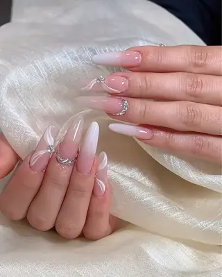 ネイル T. Leeのネイルデザイン