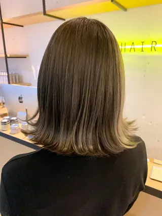 ミディアム カラー Fuuu《フゥ》所属・シノザキ シンゴのヘアスタイル