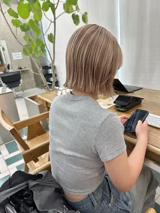 ショート カラー 伊藤 凜のヘアスタイル