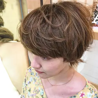 ショート カラー 店長 大方康暉のヘアスタイル