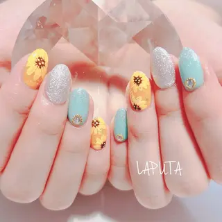 ネイル LAPUTA nailのネイルデザイン