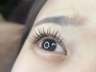 マツエク・マツパ une 石橋阪大前・ 箕面・池田・蛍池のマツエク・マツパデザイン