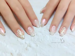 ネイル YUMI NAGAI  のネイルデザイン