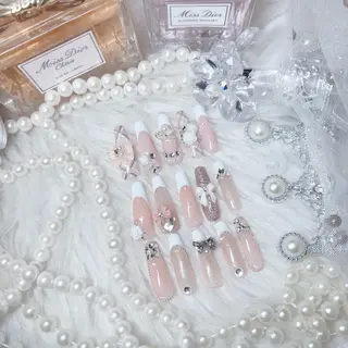 ネイル Yudia🦋 azuのネイルデザイン