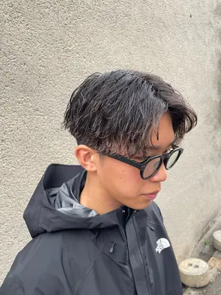 メンズ 慎太朗メンズパーマ/ フェザー/スパイキーのヘアスタイル