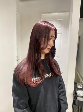 カラー Shiori・:* 💫のネイルデザイン