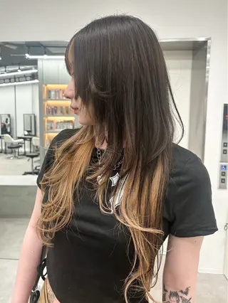 ロング カラー 🩷hair salon dot. tokyo color 🩷所属・カット￥1,100円 ⌇Hao 🎀✮のヘアスタイル