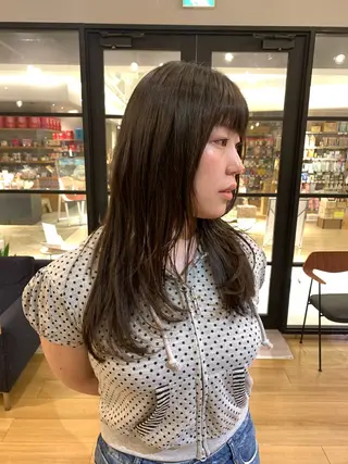 ロング 田中 優菜のヘアスタイル
