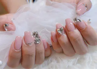 ネイル le'a-レア-【ア イ×ネイル×眉】のネイルデザイン