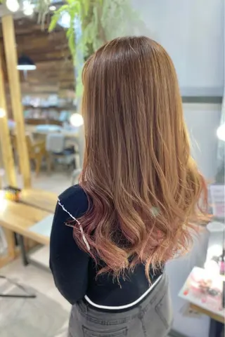 ロング カラー 菊地 紗矢のヘアスタイル