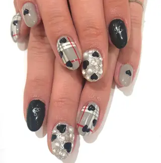 ネイル 矢崎 千春のネイルデザイン