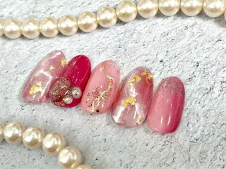 ミディアム BURGUNDY 🌹eriのネイルデザイン