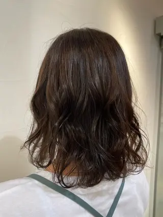 ミディアム カラー トレンドヘアーに🌈 川村　静香のヘアスタイル