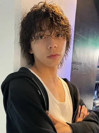 ショート パーマ メンズ スパイラルパーマ 🌐hina⭐️のヘアスタイル