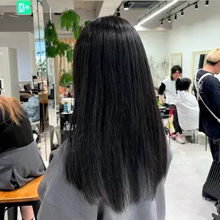 セミロング omocha umiのヘアスタイル