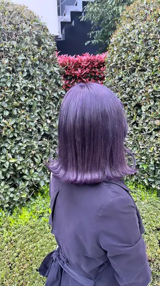 セミロング カラー ヘアアレンジ 🩶【推しハイトーン 】yuzu🩶のヘアスタイル